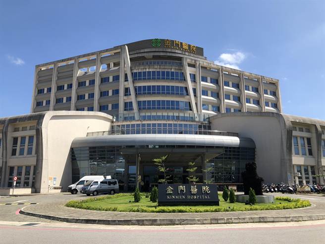 在立委陈玉珍出面协调和争取下，军医局将继续调派心臟外科医生支援金门医院。(李金生摄）　