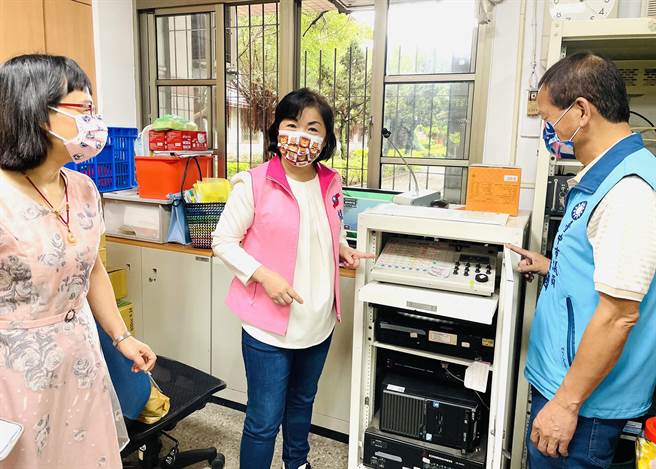 潭子国中1994年设置的广播系统，使用年限仅8年，校方使用已逾28年，终于获得教育局同意补助更新。（陈世宗摄）