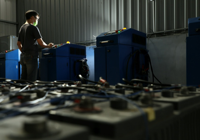 净零浪潮掀电池大战，电池循环新黑金，已是各界竞逐的新战场。(图／远见提供)
