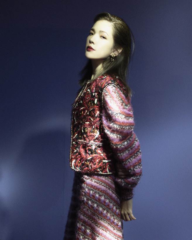 许玮宁认为「高级感」是把自己照顾好。（MilkX Taiwan 提供）