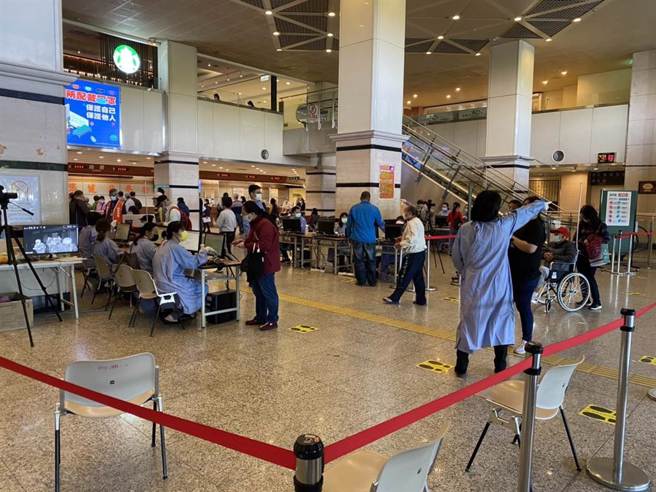 高雄长庚医院近日收治确诊6岁女童，因连5日以上高烧不退等症状，诊断应为MIS-C。（资料照／林宏聪摄）