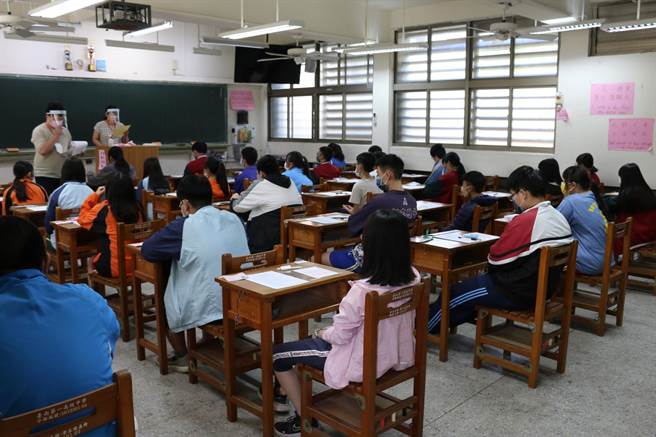 今年國中教育會考成績將在明天上午公布。（教育部提供）