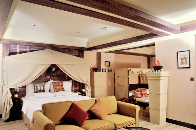 義大皇家酒店親子主題房考古探險。（義大皇家酒店提供）