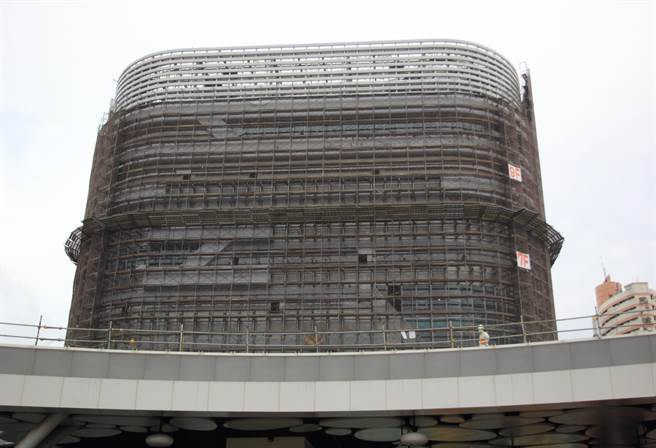 新高雄车站的规划中，商业大楼及旅馆大楼也是亮点之一，两栋大楼预计在2024年完工并进行招商。（翻摄照片／崔正纲高雄传真）