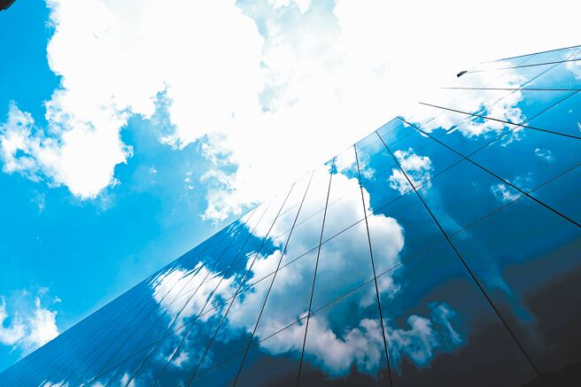 中華開發金控攜手混合暨多雲顧問團隊HPE的雲端策略解決方案，以加速推動數位創新，並提升營運效率。圖／業者提供