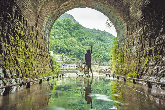 三貂岭自行车道7月试营运，周边有丰富自然景观。（新北市工务局提供／叶德正新北传真）