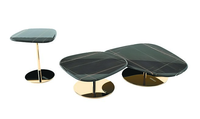 Versace标志性的咖啡桌。（Versace提供）