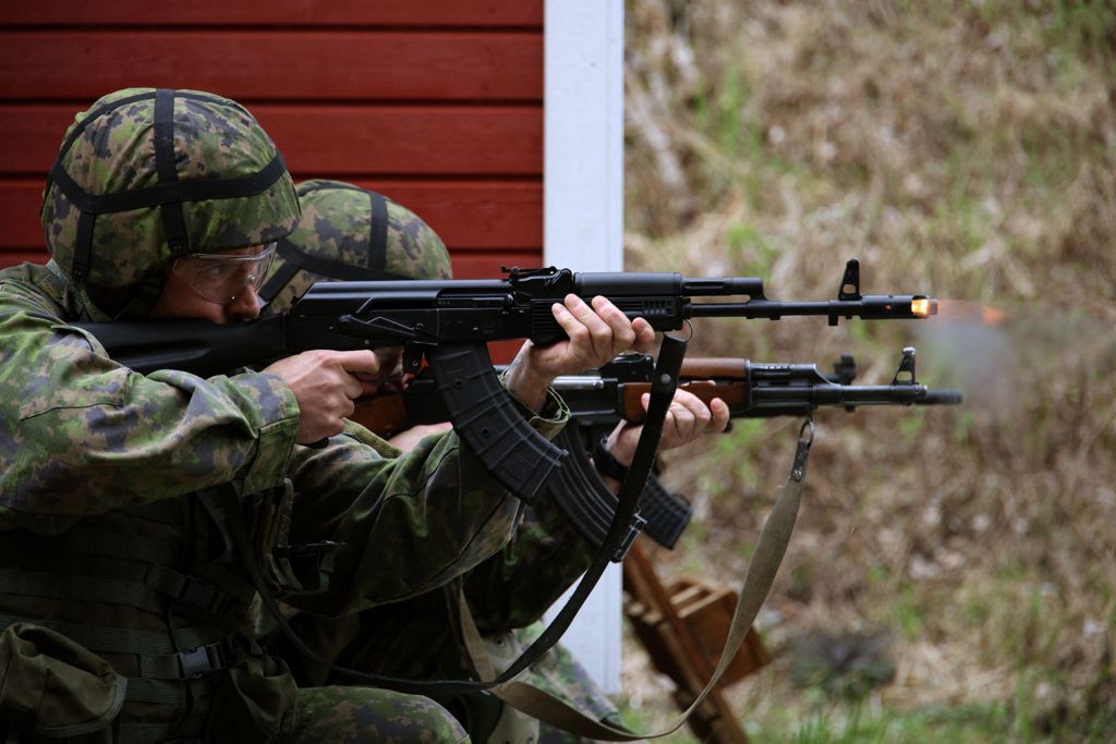 志愿者参加芬兰国防培训协会 （MPK） 组织的国防培训 （图/路透）(photo:ChinaTimes)