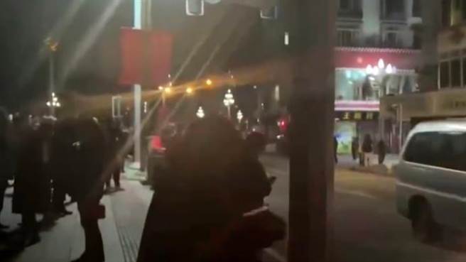 专家：四川玛律康地震属震群型地震，近日更大余震可能性不大。（央视新闻）