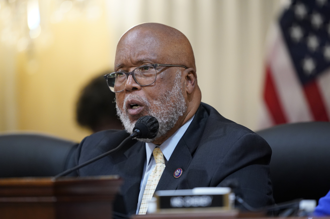 委员会主席汤普森（Bennie Thompson）。(图／美联社)