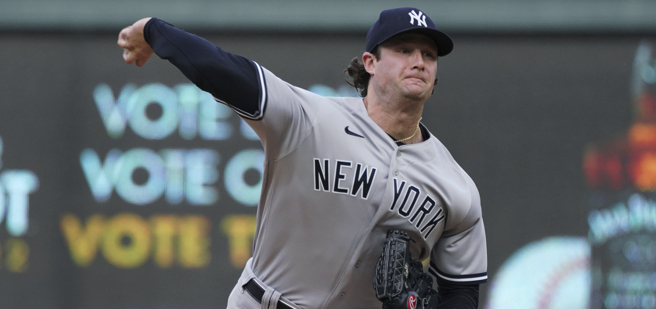 寇爾讓雙城上演「背靠背靠背」戲碼(美聯社)