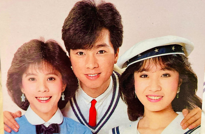 曹西平晒出与「麦笛歌后」何春兰及金瑞瑶昔日合照，勾起粉丝无数回忆。(曹西平的粉丝爱团脸书)