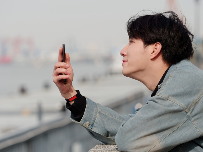 雙魚座、天秤座、巨蟹座、處女座的男人充滿少女心，雙魚男比女生還戀愛腦，巨蟹男則是非常細心。（示意圖／shutterstock）