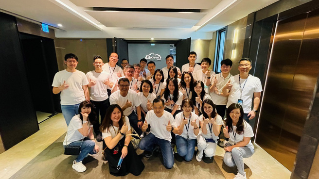 伊云谷智能产业事业部永续减碳组成员合照。图/伊云谷提供