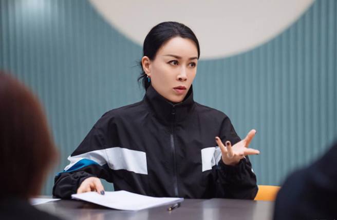 那英个性直率、有话直说。(图／取自《乘风破浪》微博)