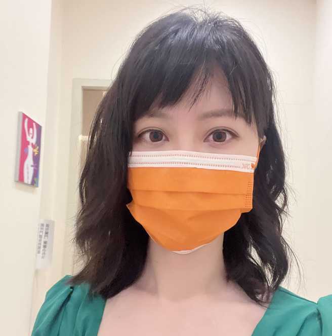 民进党立委高嘉瑜近期剪了新髮型，没再绑「招牌公主头」。（图／取自高嘉瑜脸书）