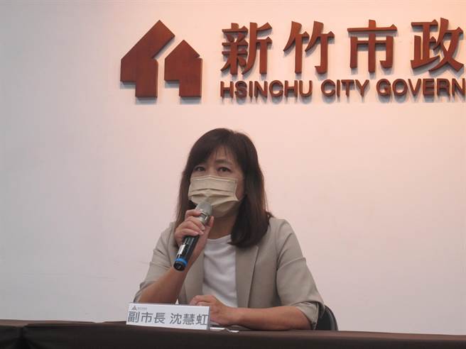 新竹市副市长沈慧虹说明财产申报一事，及澄清网路不实讯息。（王惠慧摄）