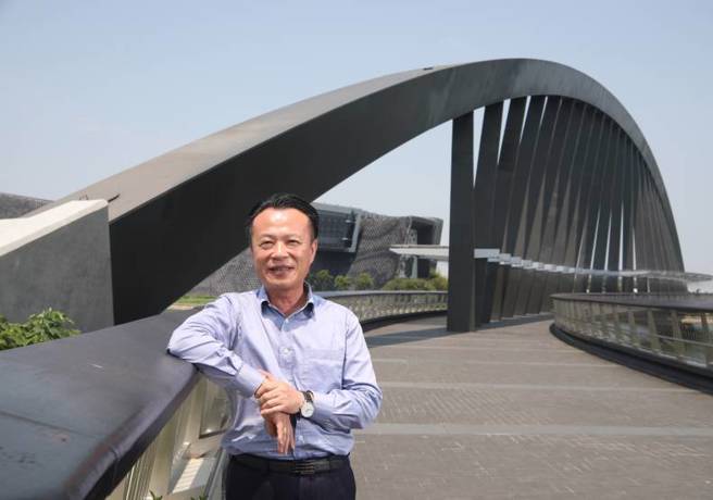 2022《遠見》八大施政面向滿意度調查，嘉義縣長翁章梁拿下總成績冠軍及最佳進步獎，顯見縣民的肯定。（圖/ 遠見提供）
