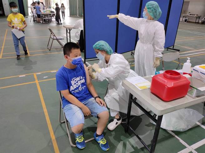 因應實體上課，雲林縣政府鼓勵兒童接種第2劑、國高中生接種第3劑。（本報資料照片）