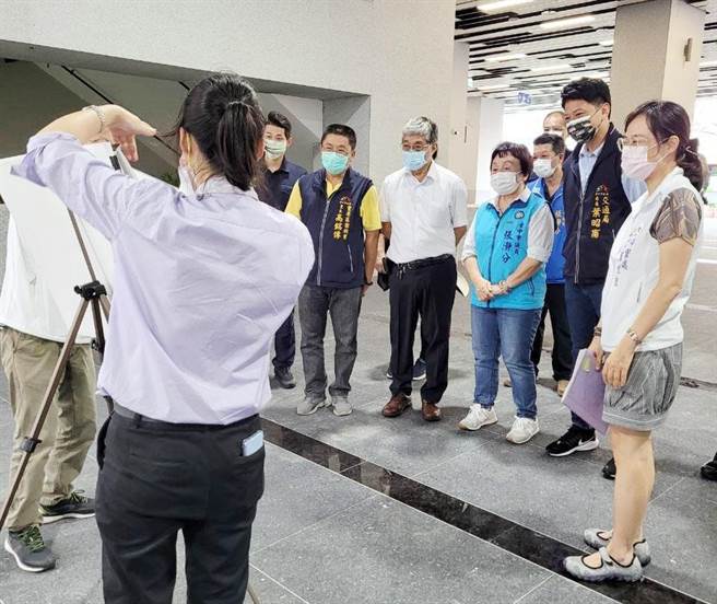 市议员张瀞分昨日特邀集交通局等单位会勘，希望启用后，丰原及山线地区民眾交通更便利。（市议员张瀞分提供），