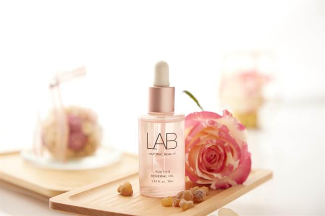 東森自然美大馬士革玫瑰賦活油。（東森自然美提供）