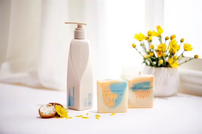 童顏有機與〔 ;PiOTOPIA〕 推出聯名款藝品手工皂。（童顏有機提供）