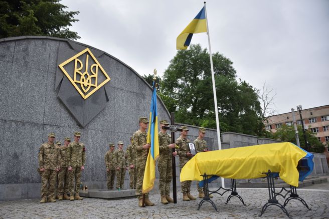 乌克兰总统顾问表示，已有1万名乌军士兵阵亡。（图／路透社）