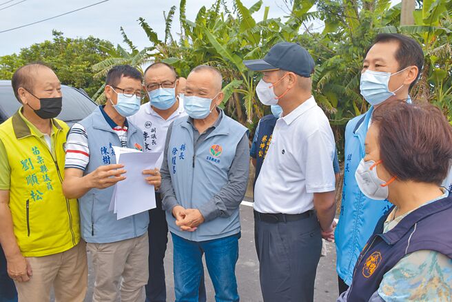根據最新民調，苗栗縣長徐耀昌施政滿意度為74．6％，為上任7年以來最高。（謝明俊攝）
