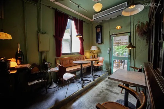 ▲店内的古物摆饰、家俱也有贩售，喜欢就带走吧！(图/行遍天下提供)