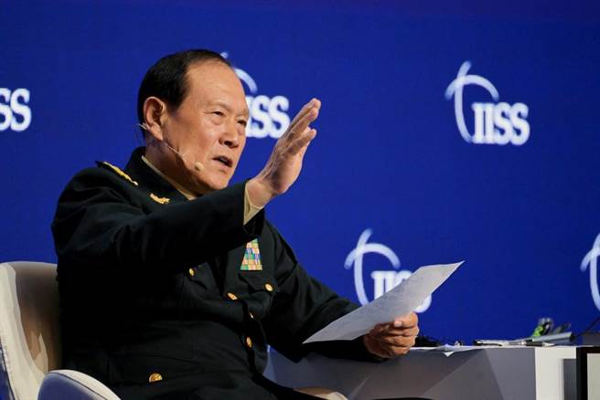 大陆防长魏凤和12日在香格里拉对话会上发表主题演讲。（图／路透）