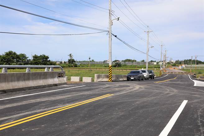 嘉22線菜江橋改建新橋後，加強防洪、耐震、抗鹽害。（廖素慧攝）
