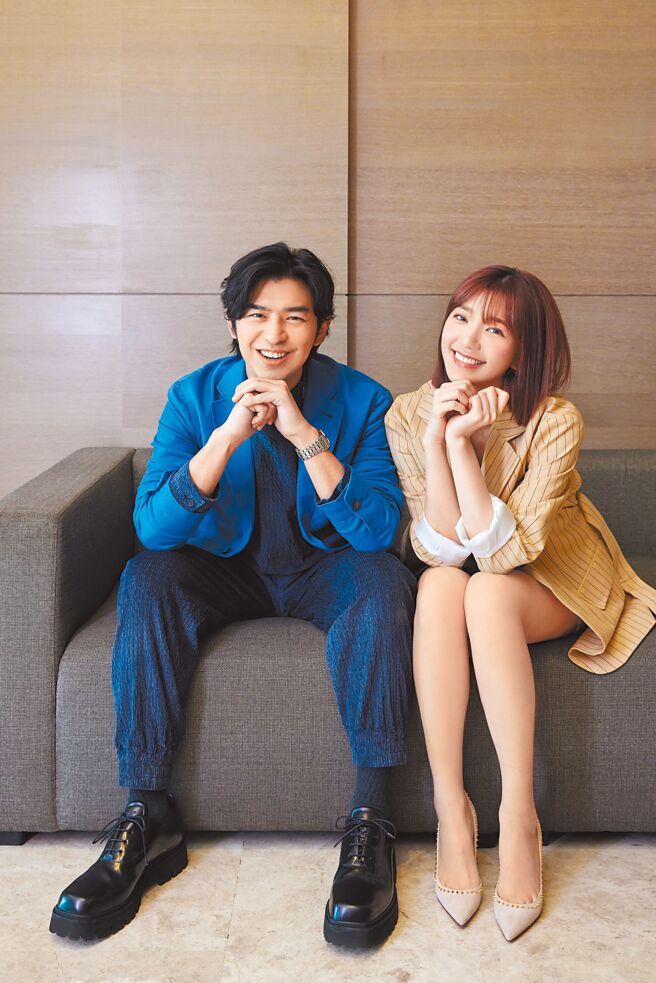 陳柏霖（左）、郭雪芙合作律政輕喜劇《正義的算法》。（Disney+提供）