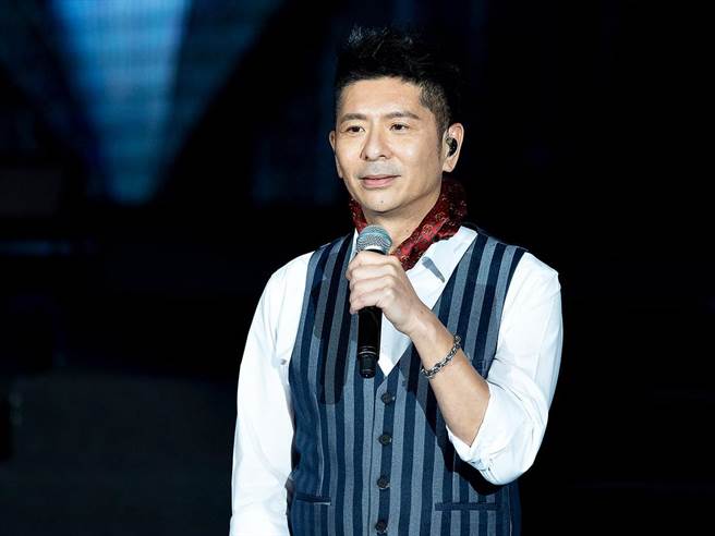 荒山亮感謝黃文擇老師生前提攜。（翻攝荒山亮臉書）