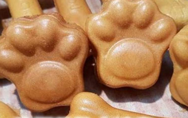 网友分享鸡蛋糕定价策略，引起热议。（示意图）