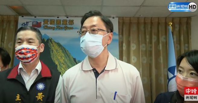 张善政持续走访地方请益。(取自中时新闻网直播)