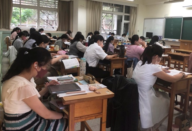 新北市今办理111学年度高中教甄复试，预计甄选31科86名正式教师缺额(照片/新北市教育局提供)