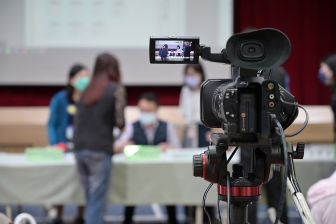 新北巿高中教甄复试考场抽籤直播(照片/新北市教育局提供)