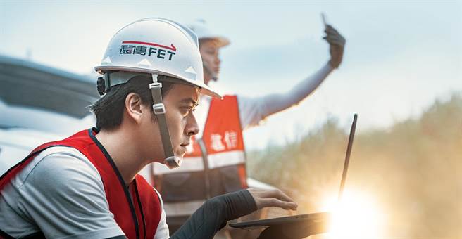 远传电信上线最新网路品牌广告【用心守护】。（远传提供）