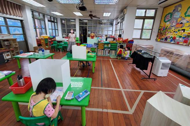 幼儿园虽未恢復实体课程，但仍有部分有照顾需求的幼生到校。（柏村国小提供）　