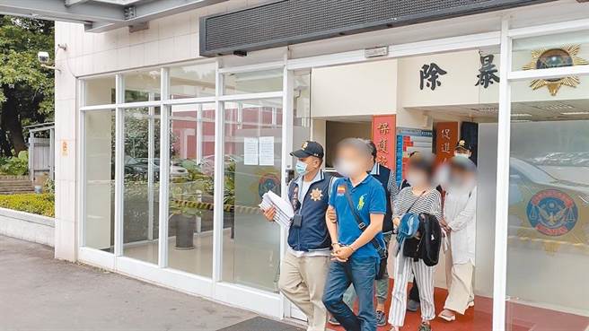 「彩钻女王」苏怡2017年起设计三种投资方案，向投资人声称可以保本获得5.76％至60％年利息，不法吸金高达4.8亿元，新北地院依银行法判处10年徒刑。（蔡雯如翻摄）