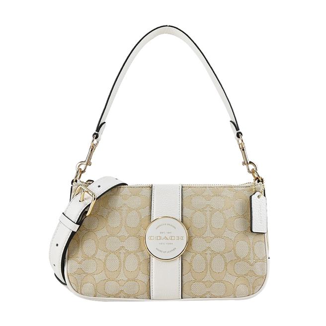 PChome 24h购物的COACH 新款圆扣缇花肩背、斜背两用包，20日前特价7618元。（PChome 24h购物提供）