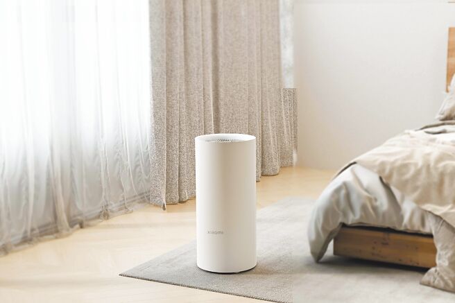 小米推出全新Xiaomi智慧除溼机，定价8995元，30日前预购享早鸟价7995元。（小米提供）