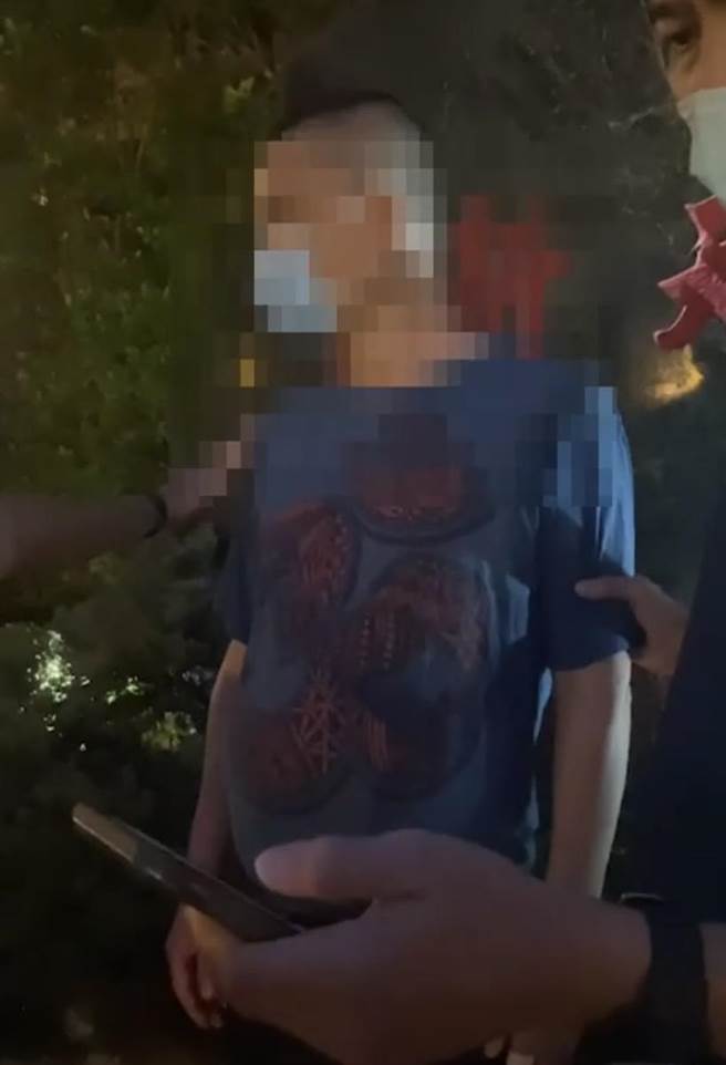 57岁凶嫌台北一处宫庙落网，刻意理平头，掩人耳目。（警方提供）