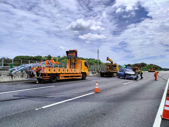 救护人员到场救援。（翻摄照片／李京升苗栗传真）