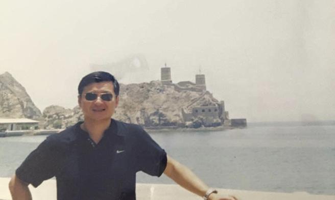 程富阳》中东行旅之一 波斯湾的一块「璞玉」。(图/爱传媒提供)