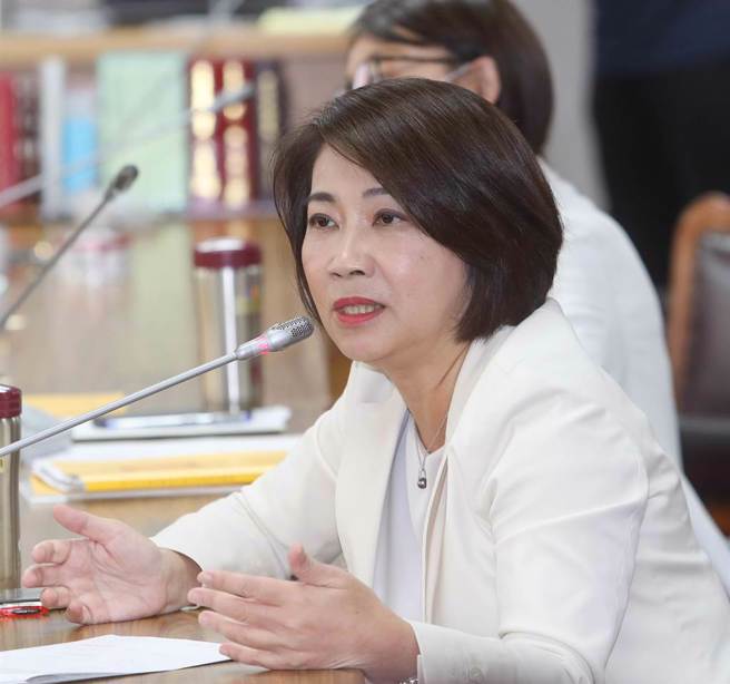 周春米强调会扮演好母鸡角色，并突破蓝绿寻求更多人的支持。（资料照）