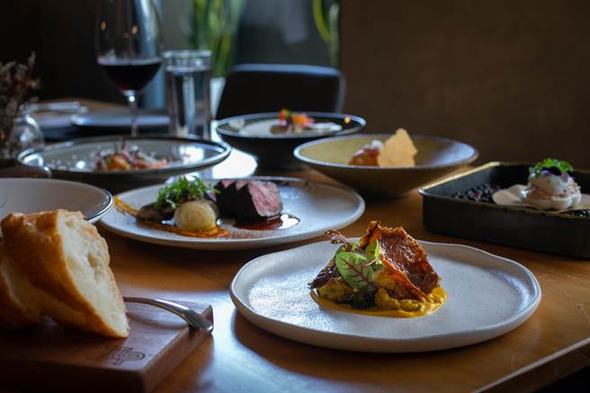 南屯区的「PI」提供别出心裁的精致套餐，满足每一位饕客的味蕾。（台中市观旅局提供）