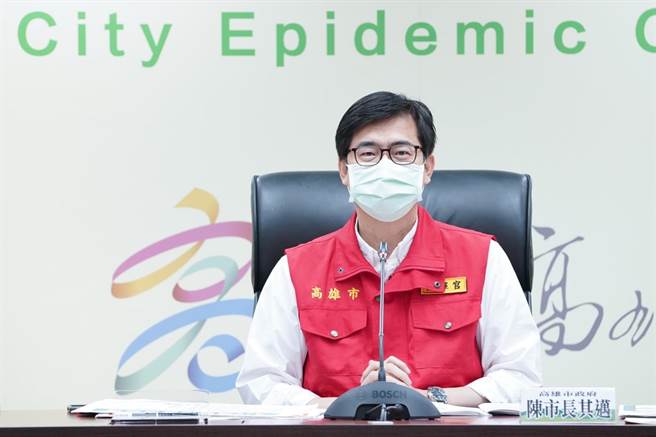 前衛生署長楊志良欲參選高雄市長，喊話要和同是公衛人的陳其邁對決，陳其邁回擊「公衛人的訓練，是守護人民健康，不是對決」。（高市府提供／袁庭堯高雄傳真）