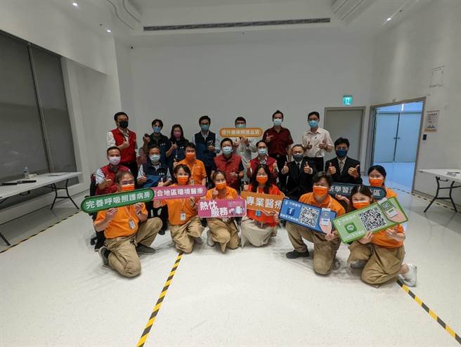 位在新北市三重区的祥颢医院选择另寻新址迁院，终于在今年5月底完成改善，并顺利取得医院变更使用执照，今日正式迁址开业。(黄敬文摄)