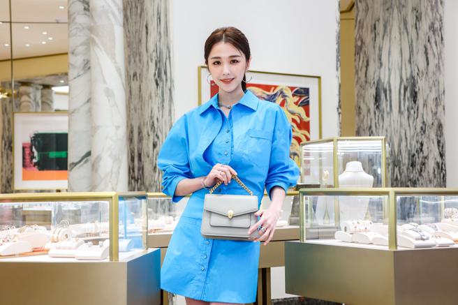 邵雨薇出席宝格丽配件发表会，男友吴慷仁呵护有加，事前关照品牌「多多照顾我们家雨薇」。（罗永铭摄）
